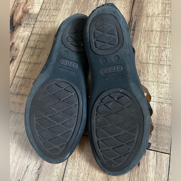 Crocs sandals size 6 - Picture 3 of 5